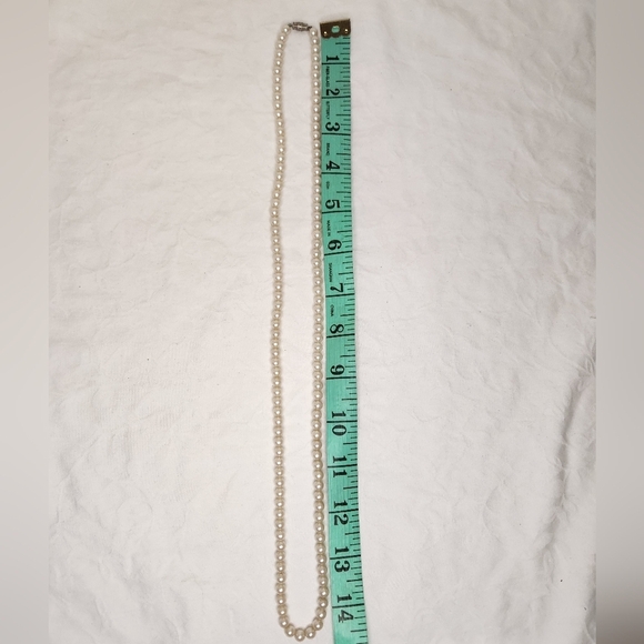 Vintage Majorica Pearl Necklace - Picture 3 of 7